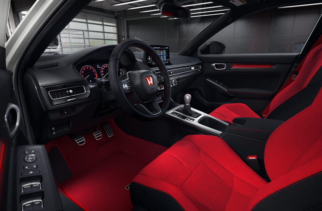 Cockpit esportivo com Assistente ativo de ruídos