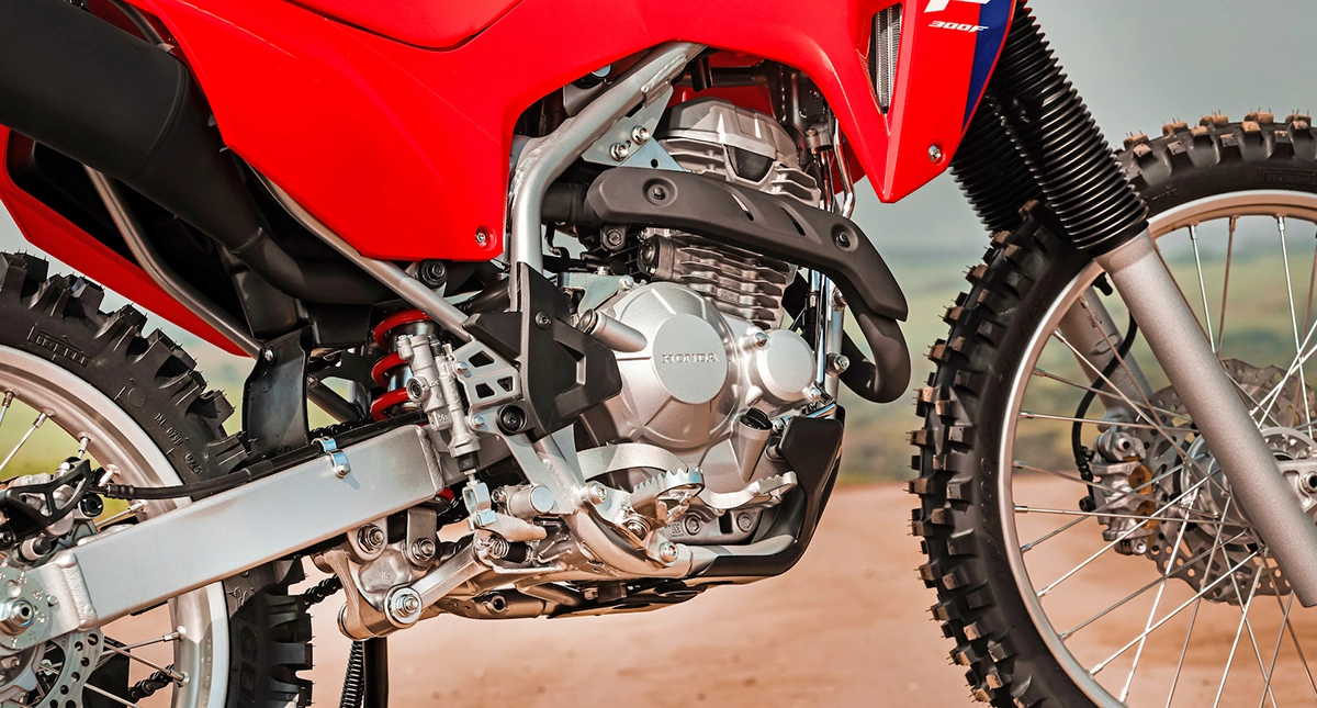 HONDA-CRF300F_TEM_SUSPENSO_COM_NOVO_AJUSTE