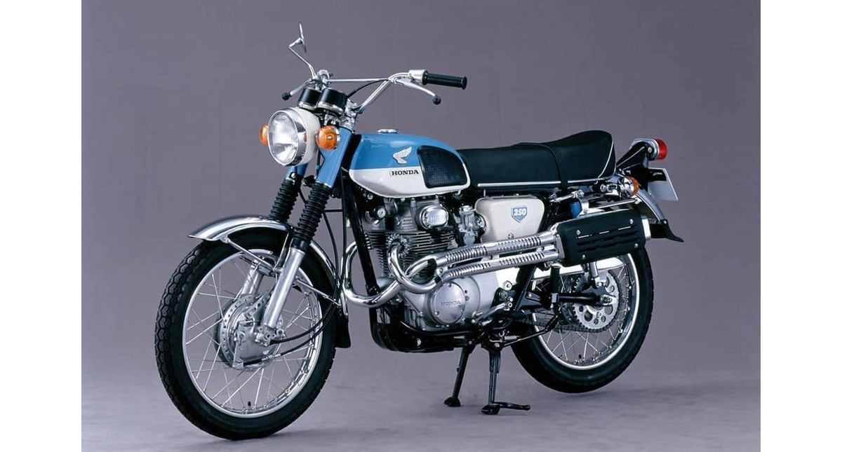 Honda Cl 250 vista de forma lateral 